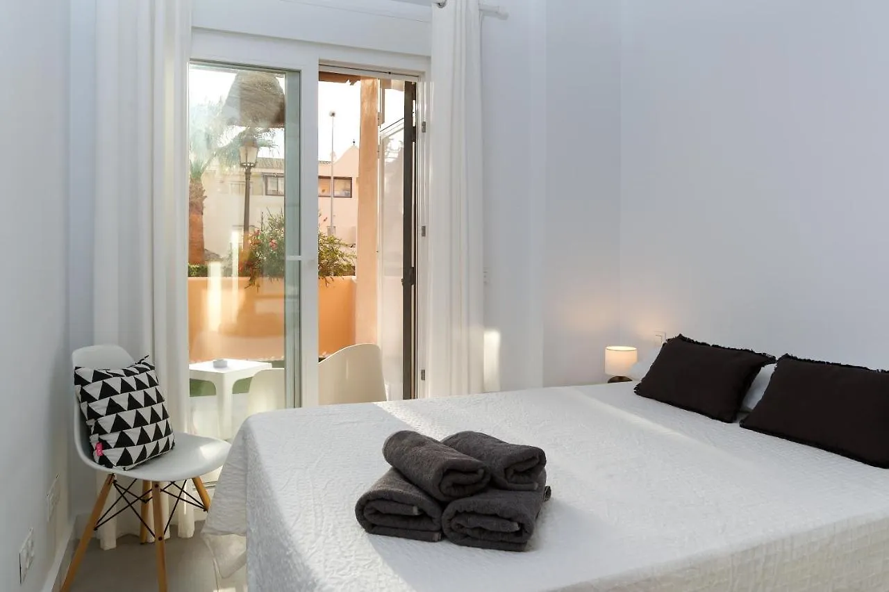 Surf Apartment - Wifi - Parking - Swimming Pool - Patio - Garden Tarifa