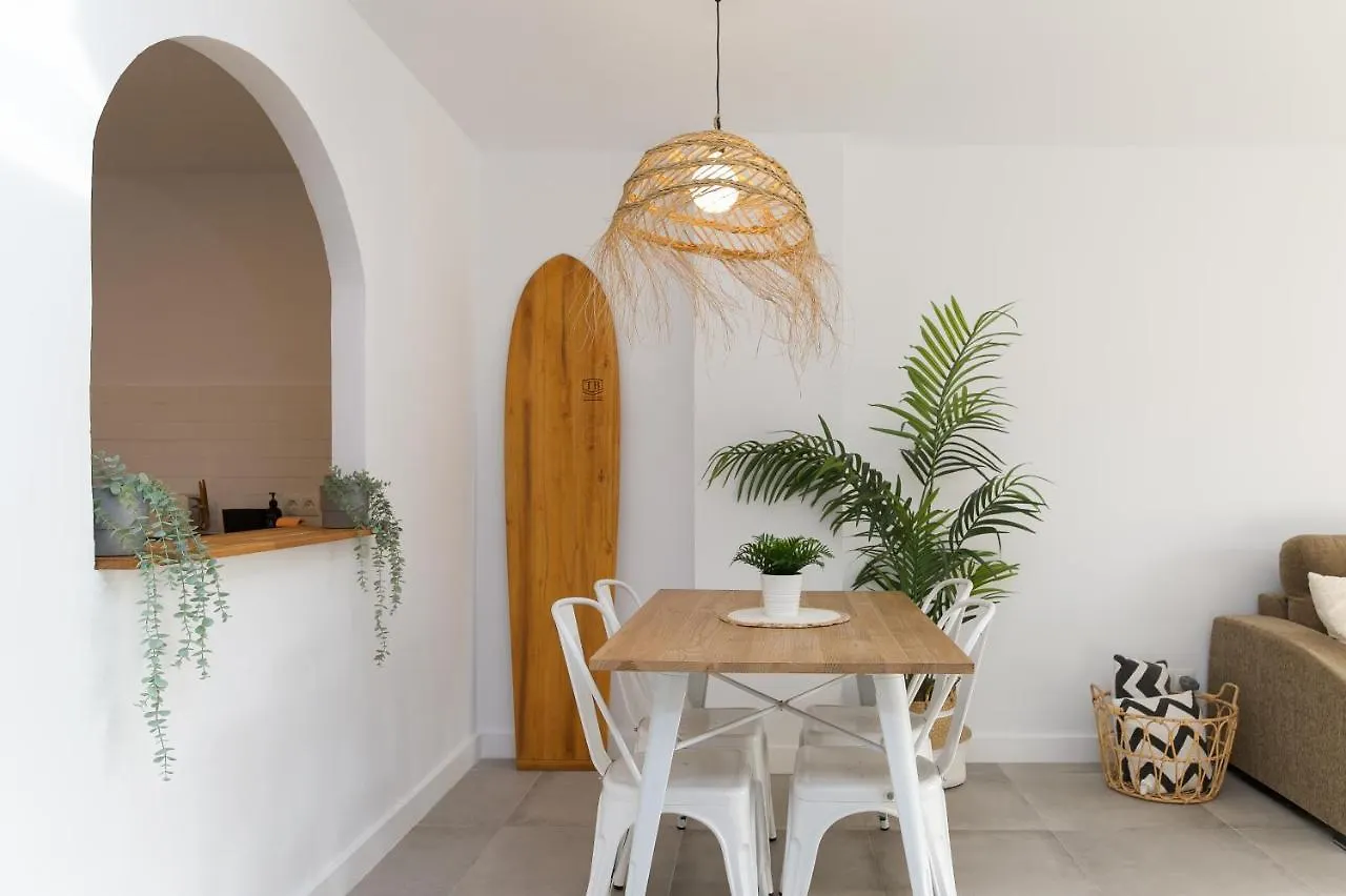 Surf Apartment - Wifi - Parking - Swimming Pool - Patio - Garden Tarifa 0*,  Spain