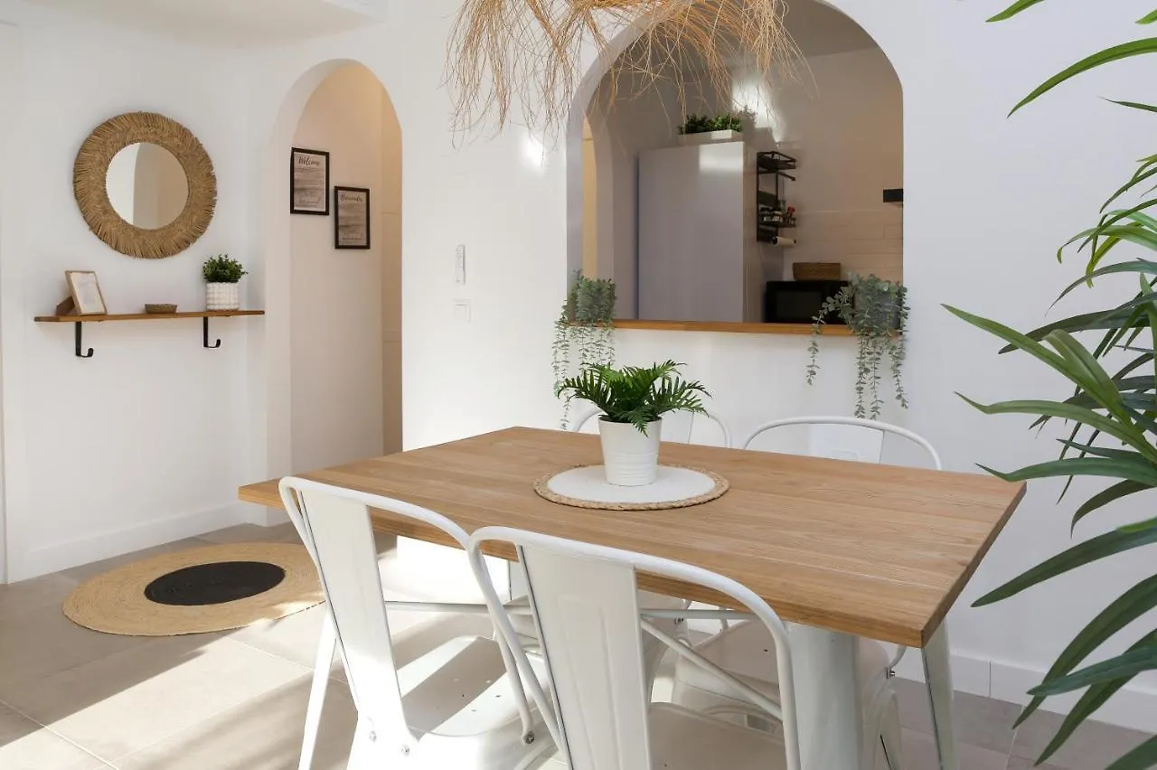 Surf Apartment - Wifi - Parking - Swimming Pool - Patio - Garden Tarifa