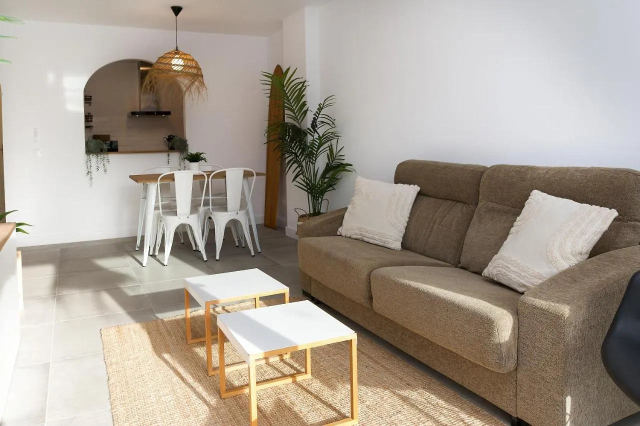 Surf Apartment - Wifi - Parking - Swimming Pool - Patio - Garden Tarifa