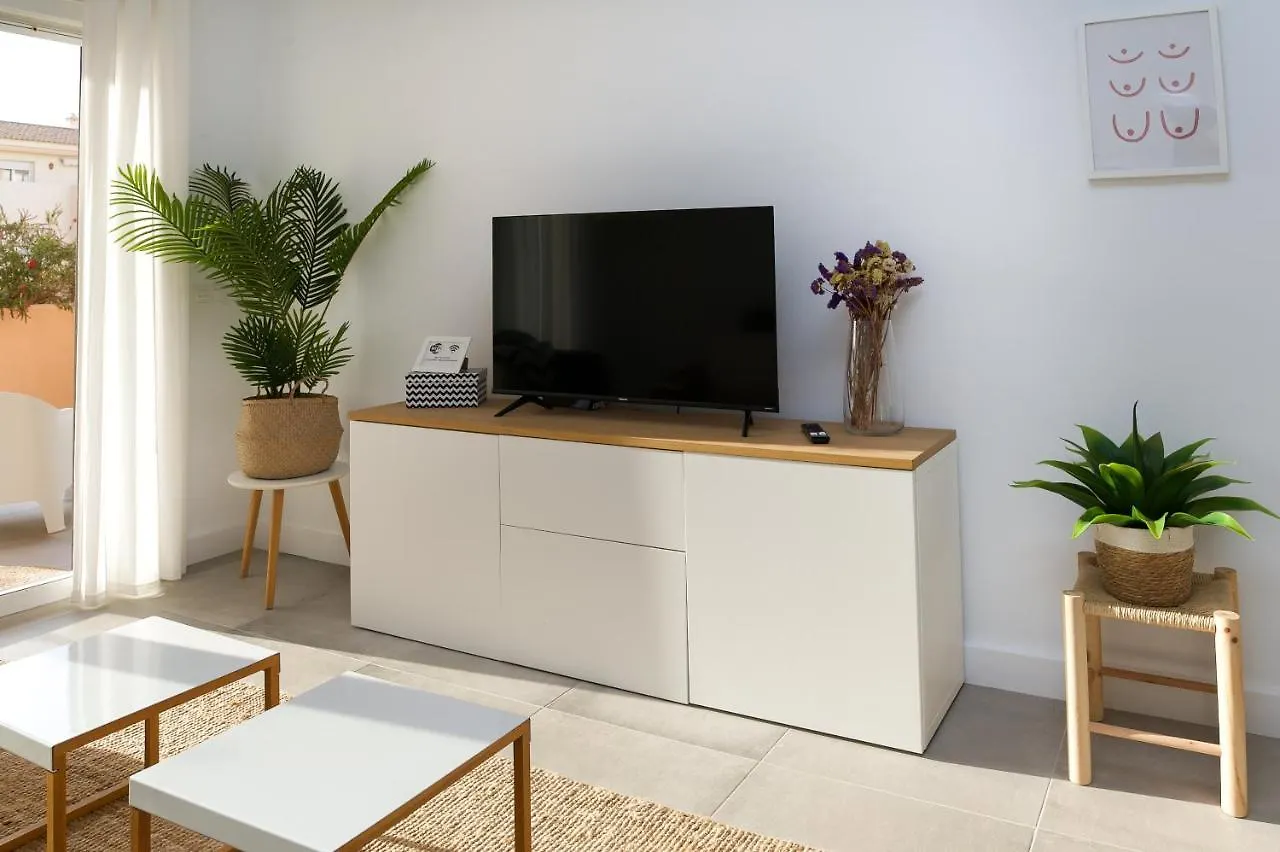 Surf Apartment - Wifi - Parking - Swimming Pool - Patio - Garden Tarifa