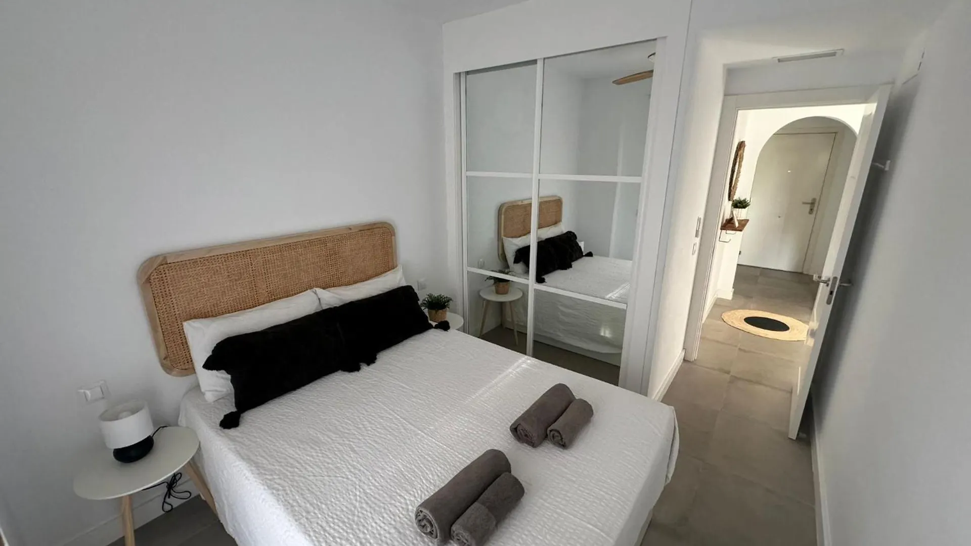 Surf Apartment - Wifi - Parking - Swimming Pool - Patio - Garden Tarifa