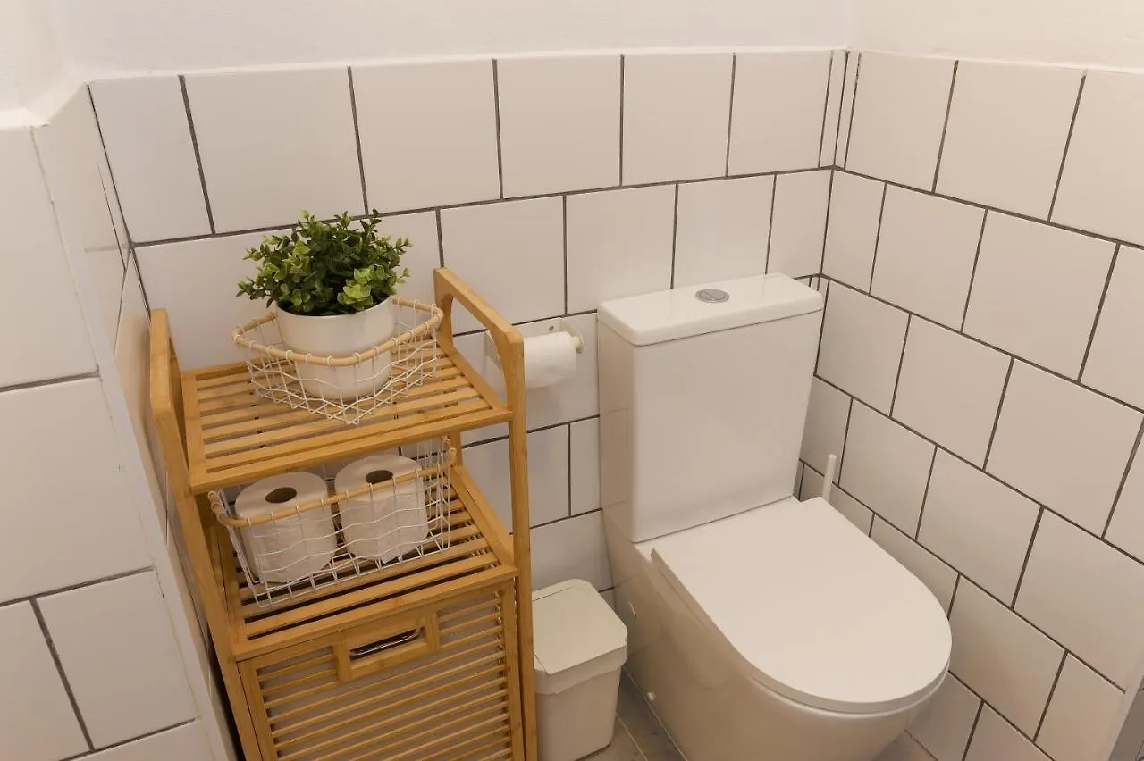 Surf Apartment - Wifi - Parking - Swimming Pool - Patio - Garden Tarifa 0*,  Spain