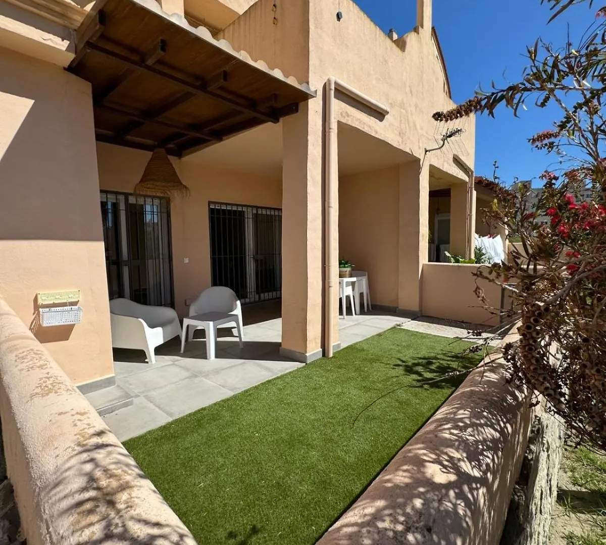 Surf Apartment - Wifi - Parking - Swimming Pool - Patio - Garden Tarifa Spain