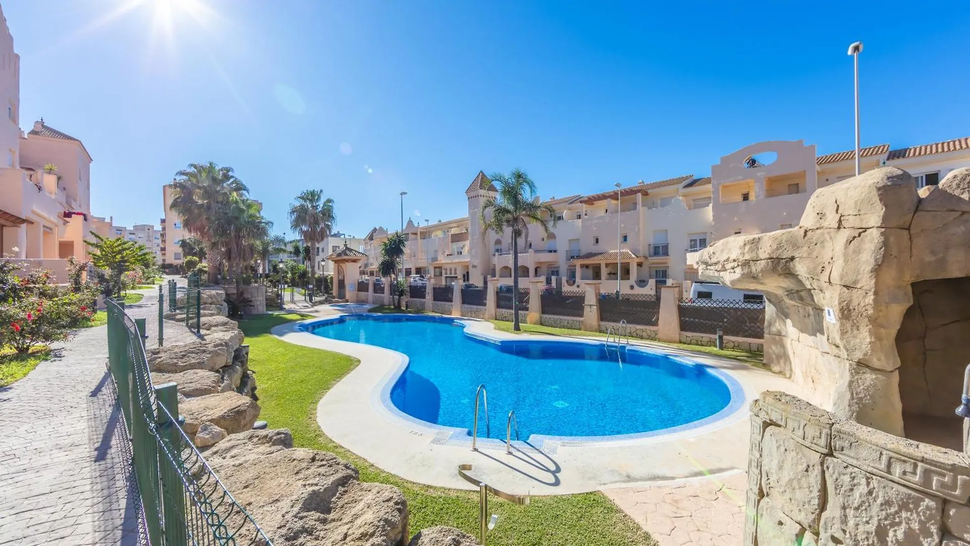 Surf Apartment - Wifi - Parking - Swimming Pool - Patio - Garden Tarifa Spain